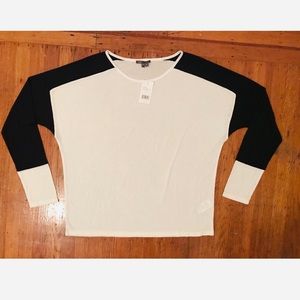 Brand - Vince, blacks/white quarter sleeve shirt